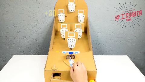 废物利用,用硬纸板做一个迷你投篮机