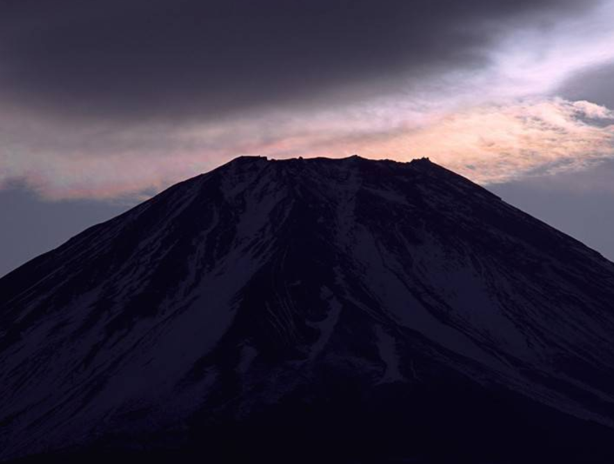 日本第一大高峰富士山下的春夏秋冬高清图片_新浪看点