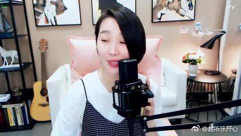 经典,《听心》漂亮女生演唱歌曲,嗓音甜美,优美