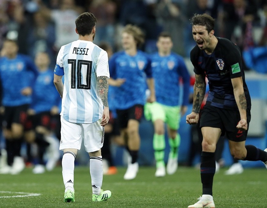 竞彩足球和外围的对冲:才几天时间,梅西就从球