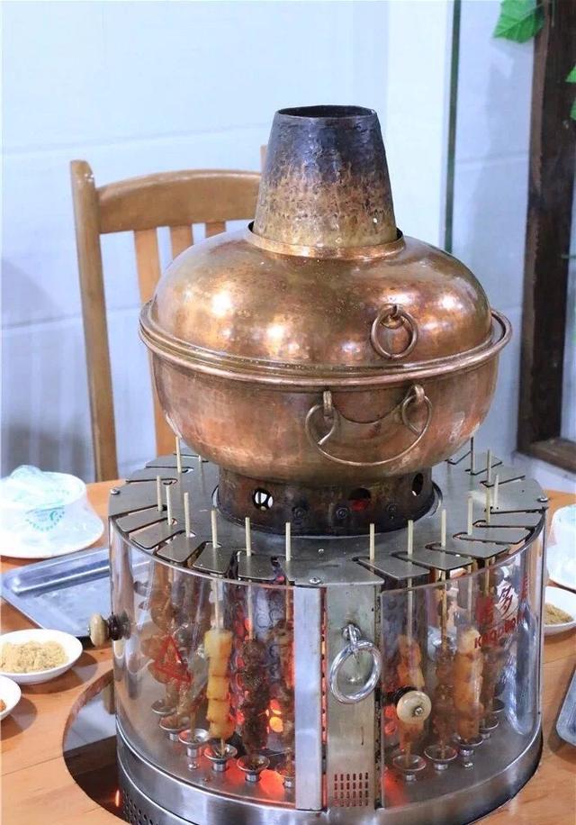 铜火锅烧烤,就这样在一起了