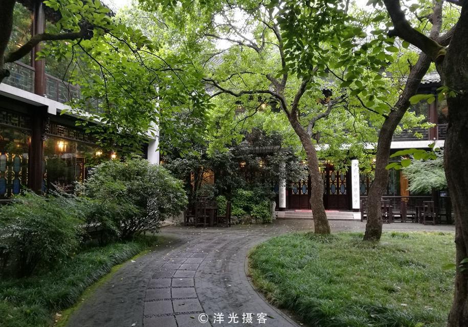 說起揚州趣園,這座位於揚州迎賓館裡的茶室,可以說是無人不知.