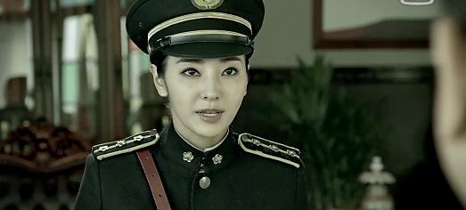 由柳云龙,韩彩英,梁冠华,李立群主演.