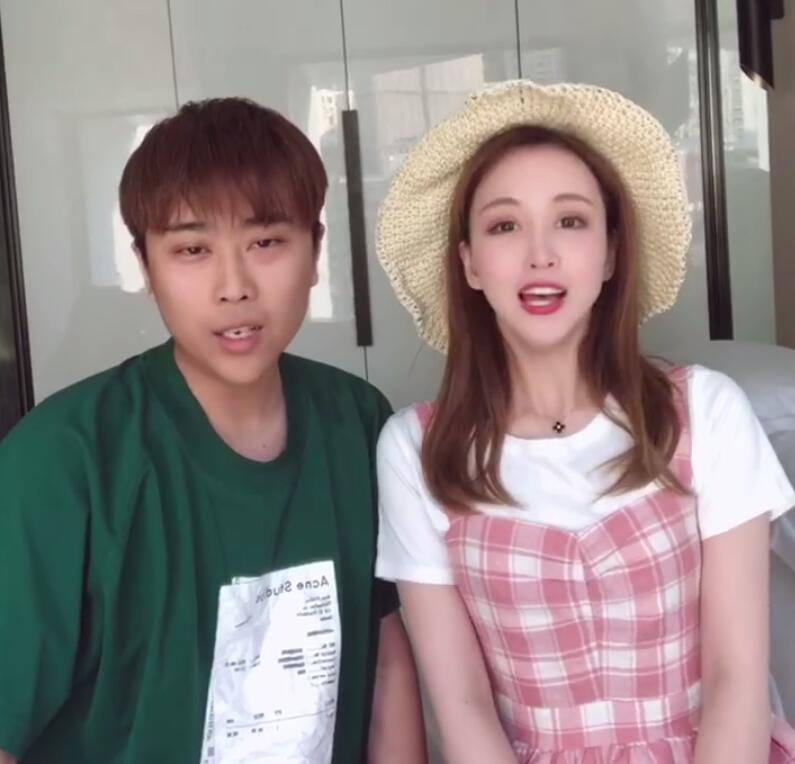 卢本伟带uu回老家见亲戚 饭桌上一句话让所有人无语