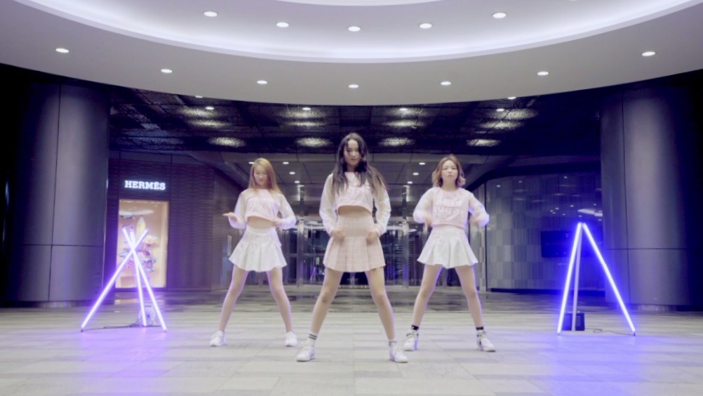 《创造101》主题曲视频新鲜放送,吸引无数女团