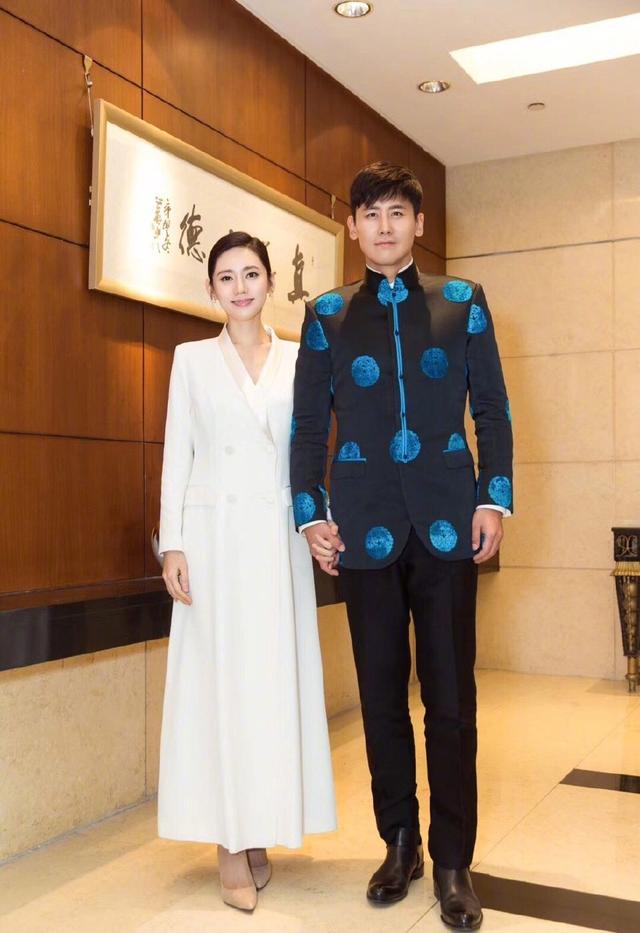 39岁秋瓷炫产后元气大伤,紧急送医治疗,网友:妈