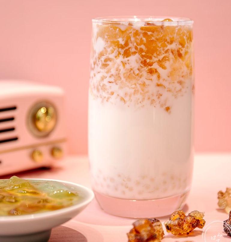 魔都惊现超mini"移动甜品店",可以放进口袋里|桃胶|甜品店|酒酿_新浪