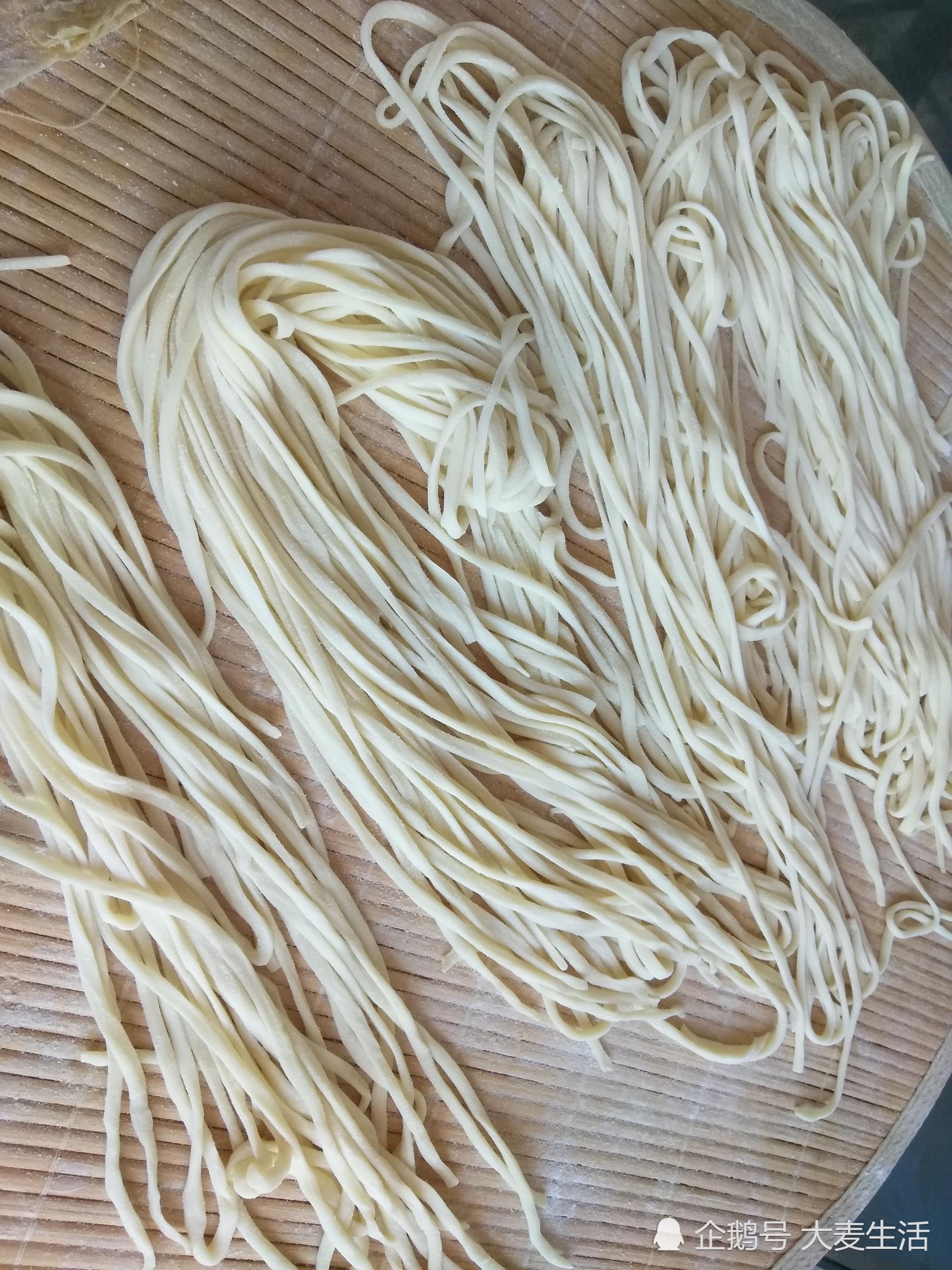 超市买的切面怎样吃出手擀面的味道来