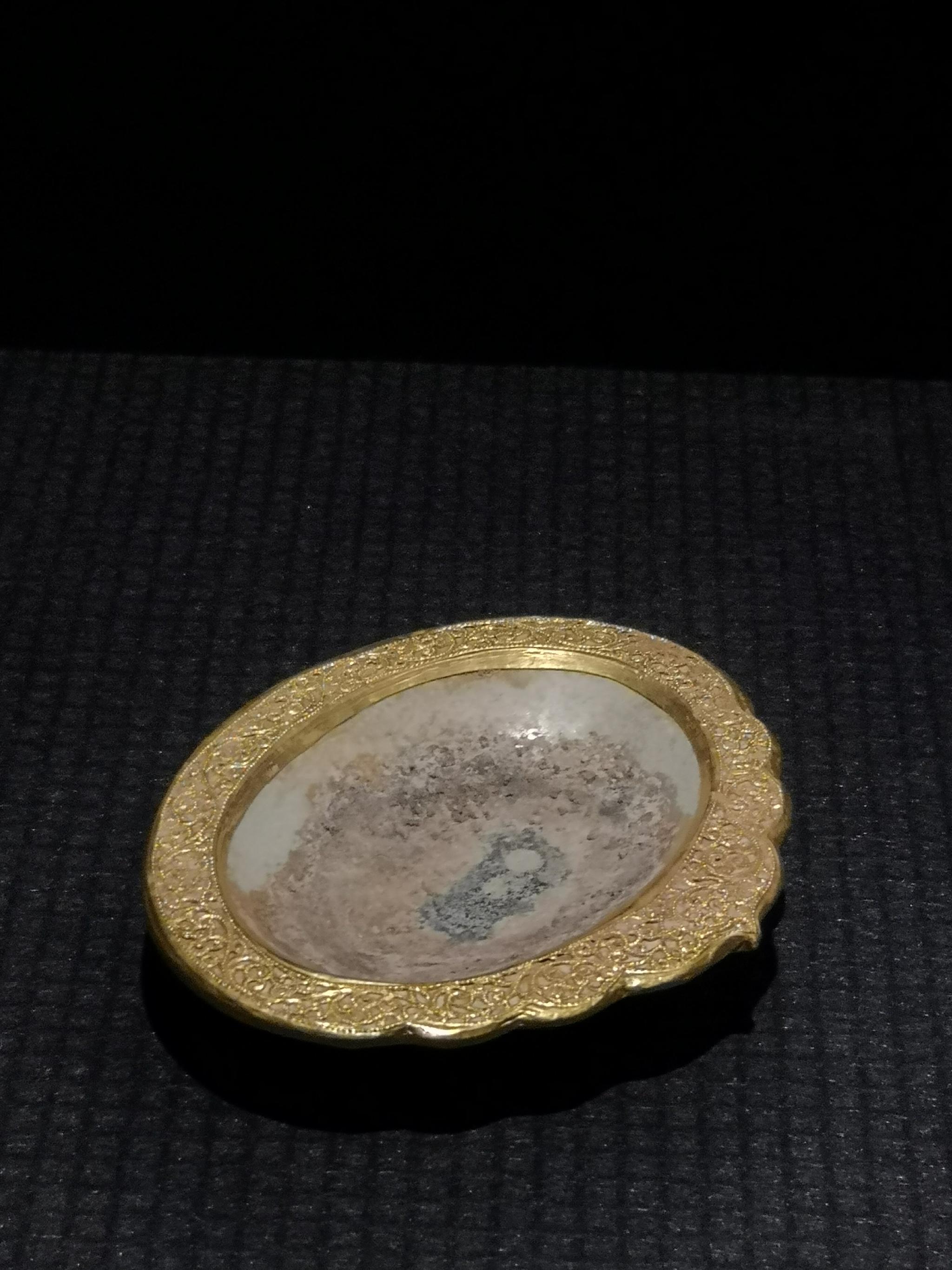 浙江省博物馆正在展出的"越地宝藏,100件文物讲述浙江故事"特展|浙江