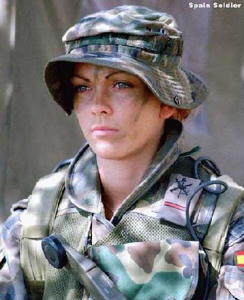 西班牙军队13.5%是女性,国防大臣是女性,但关于女兵的丑闻不断