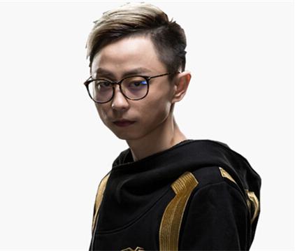 snake战队水晶哥因麻疹遭到隔离,战队ceo:他现在像个荔枝