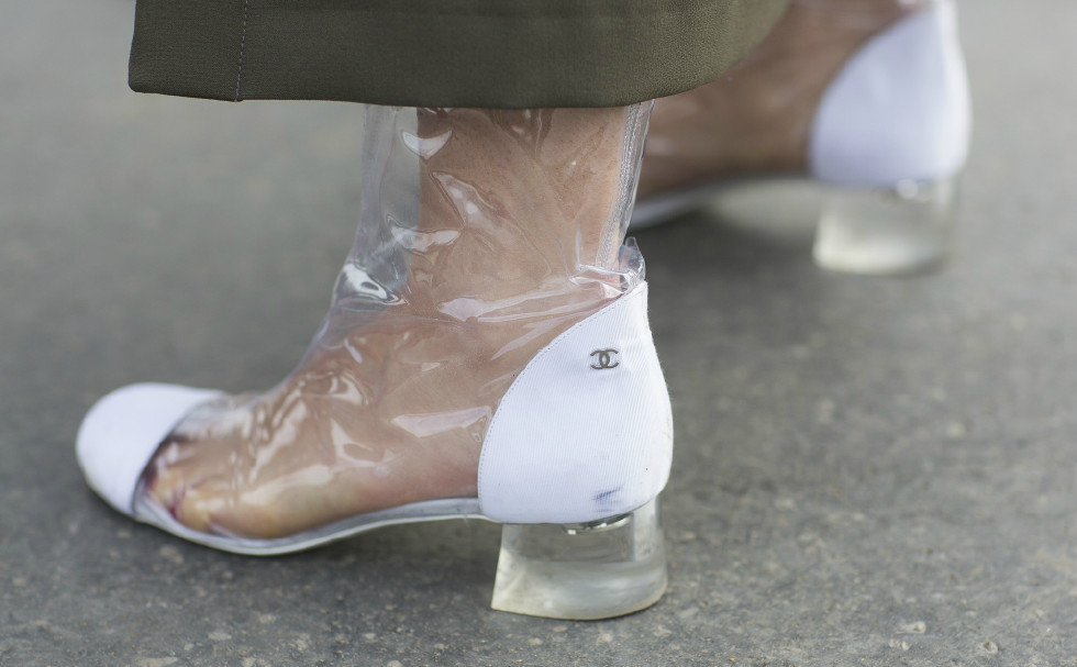 今年火的透明雨鞋真的是很迷女神都被带坏