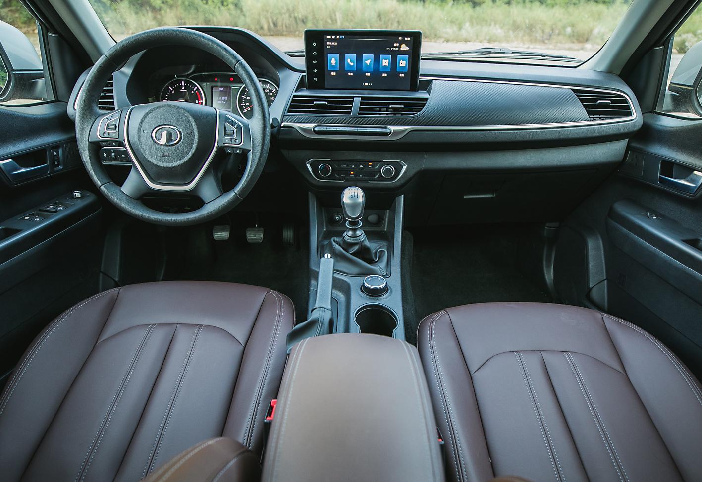 国产豪华智能皮卡新标杆试驾长城风骏7皮卡