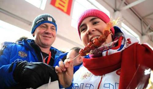 【冰糖葫芦】 冰糖葫芦,可能大多数的人都吃过吧!