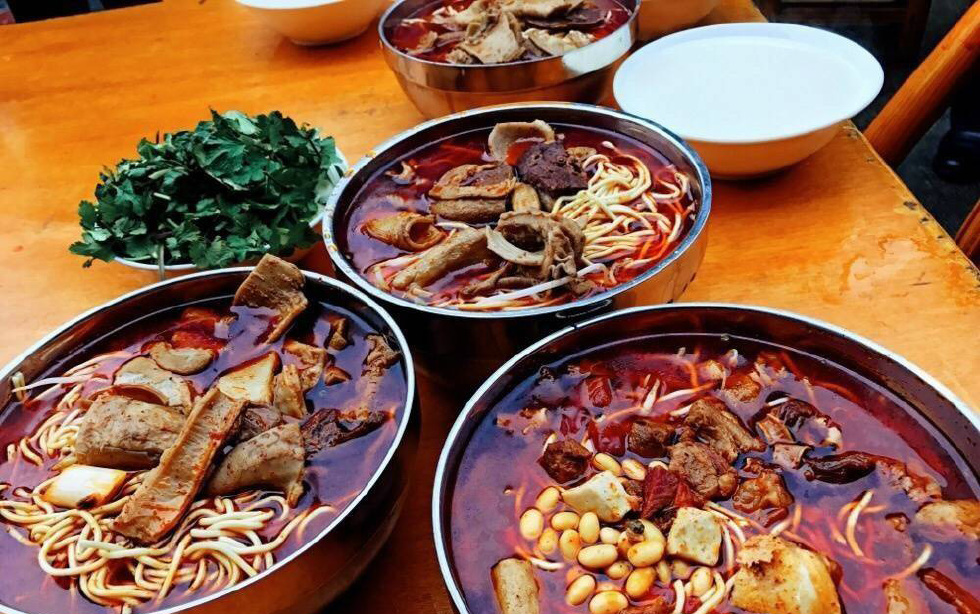 资深吃货看过来,这八大碗牛肉面你知道各是哪一家面馆的吗_新浪看点