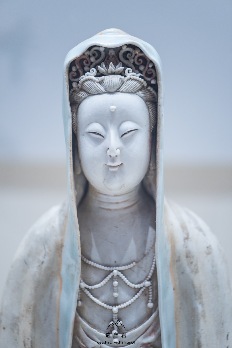 沈阳故宫博物院藏宋代景德镇青白釉瓷塑观音像