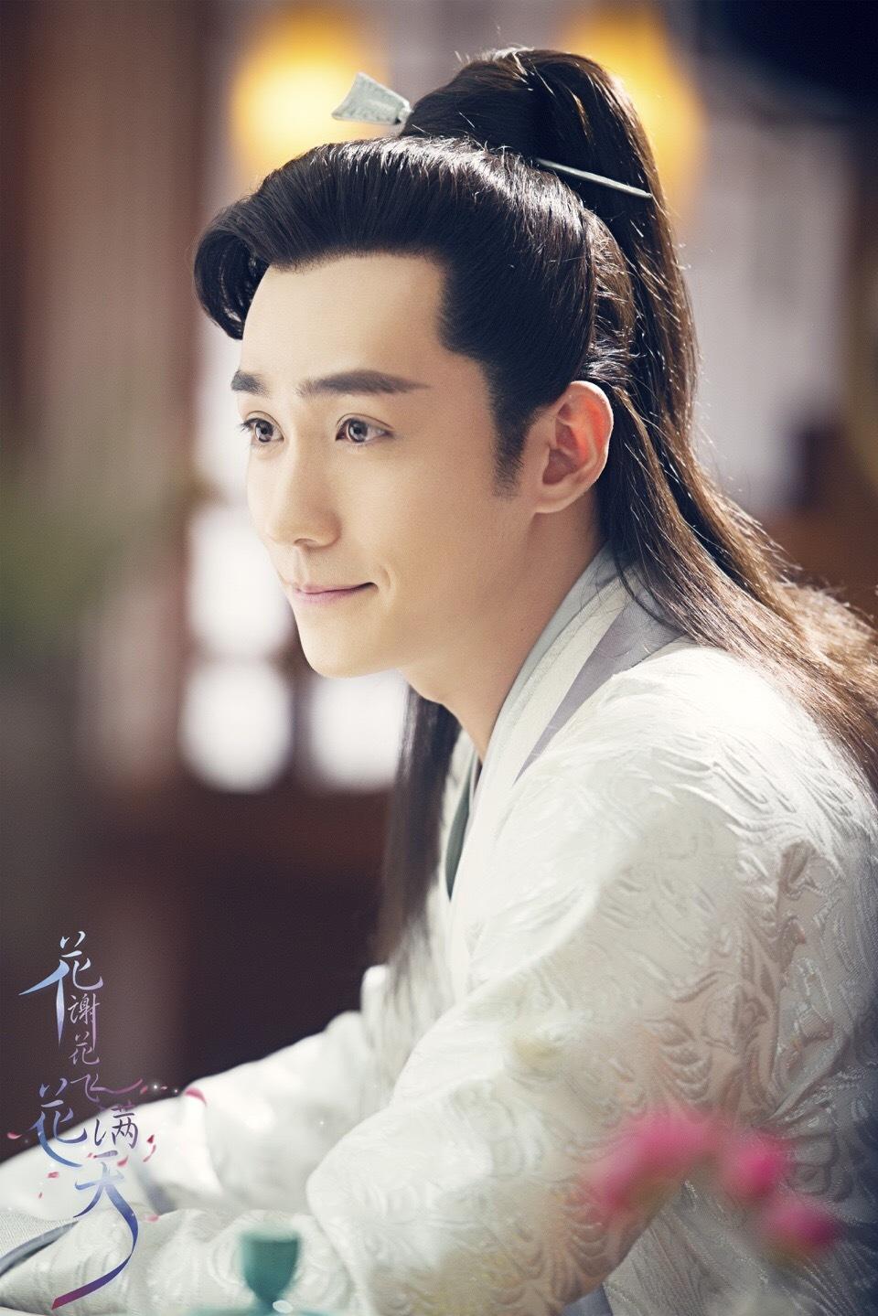 看了朱一龙这几部剧中的表现,终于知道他为何直到《镇魂》才大红!