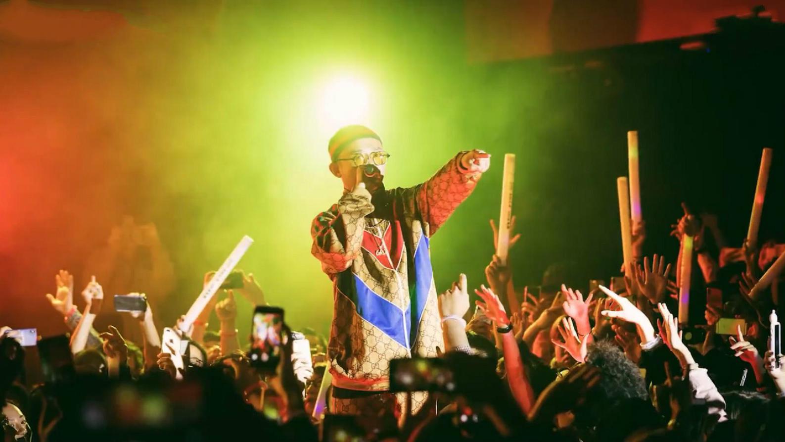 不愧是说唱冠军,gai在悉尼演唱《沧海一声笑》这实力碾压太多人