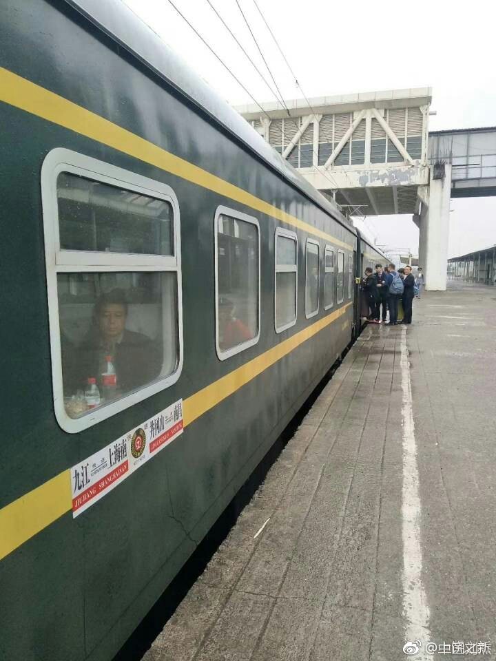 k1185次列车图片