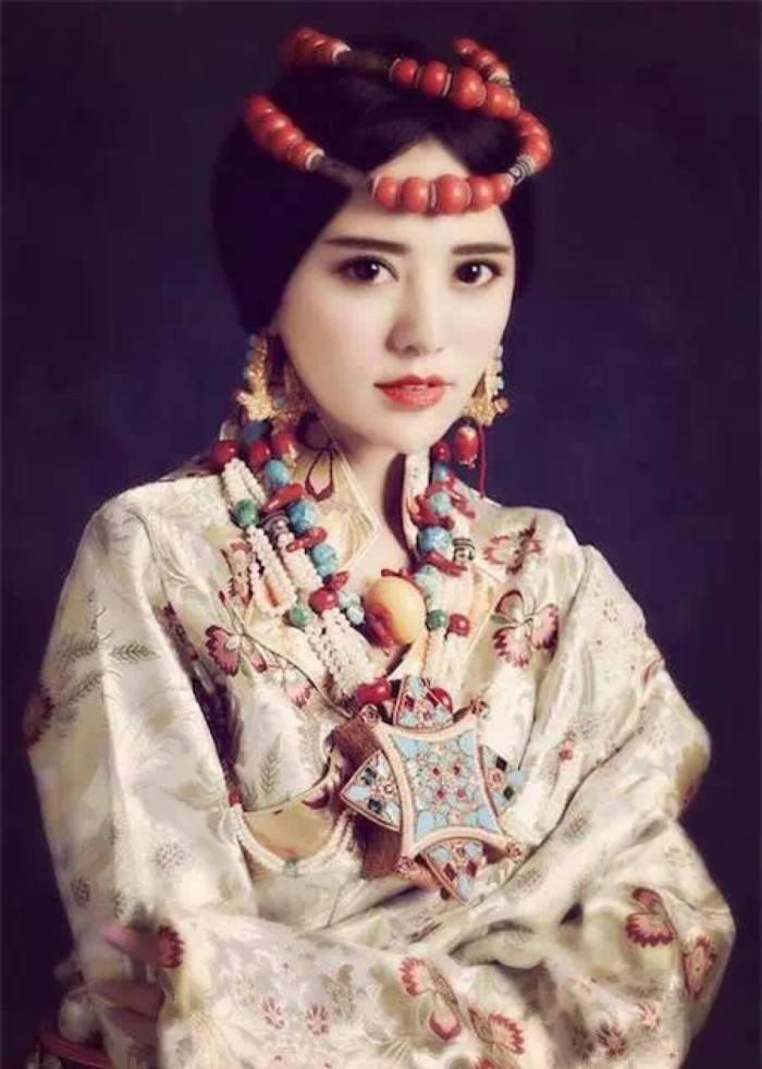 吐蕃帝国的灭亡(七)赞普的妃子生出了一个有牙的孩子?