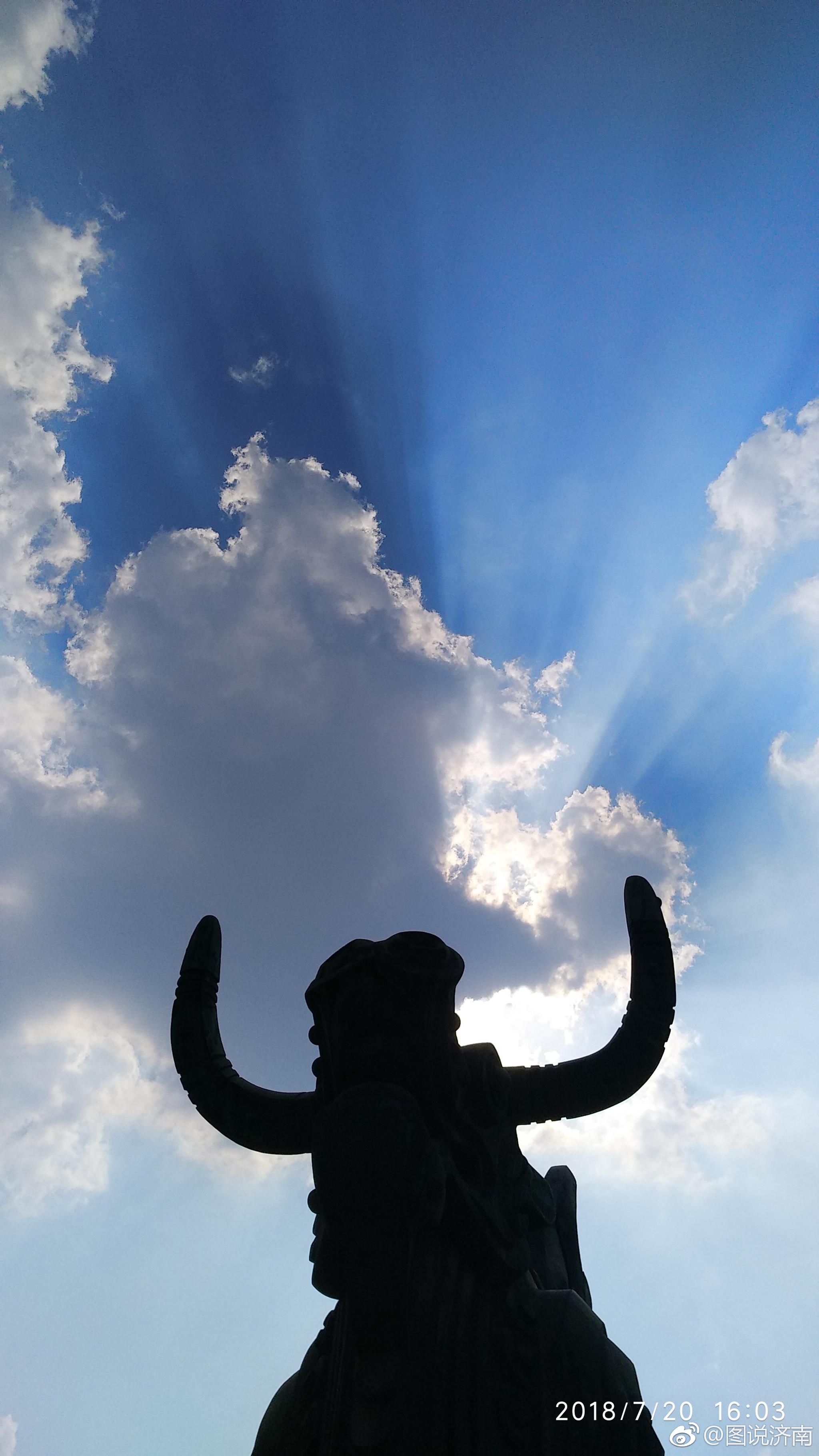 济南动物园大铜牛雕像