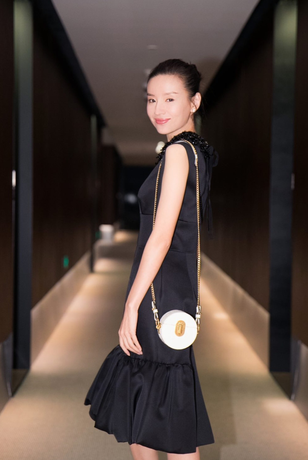 慢慢欣赏董洁这种清纯的美