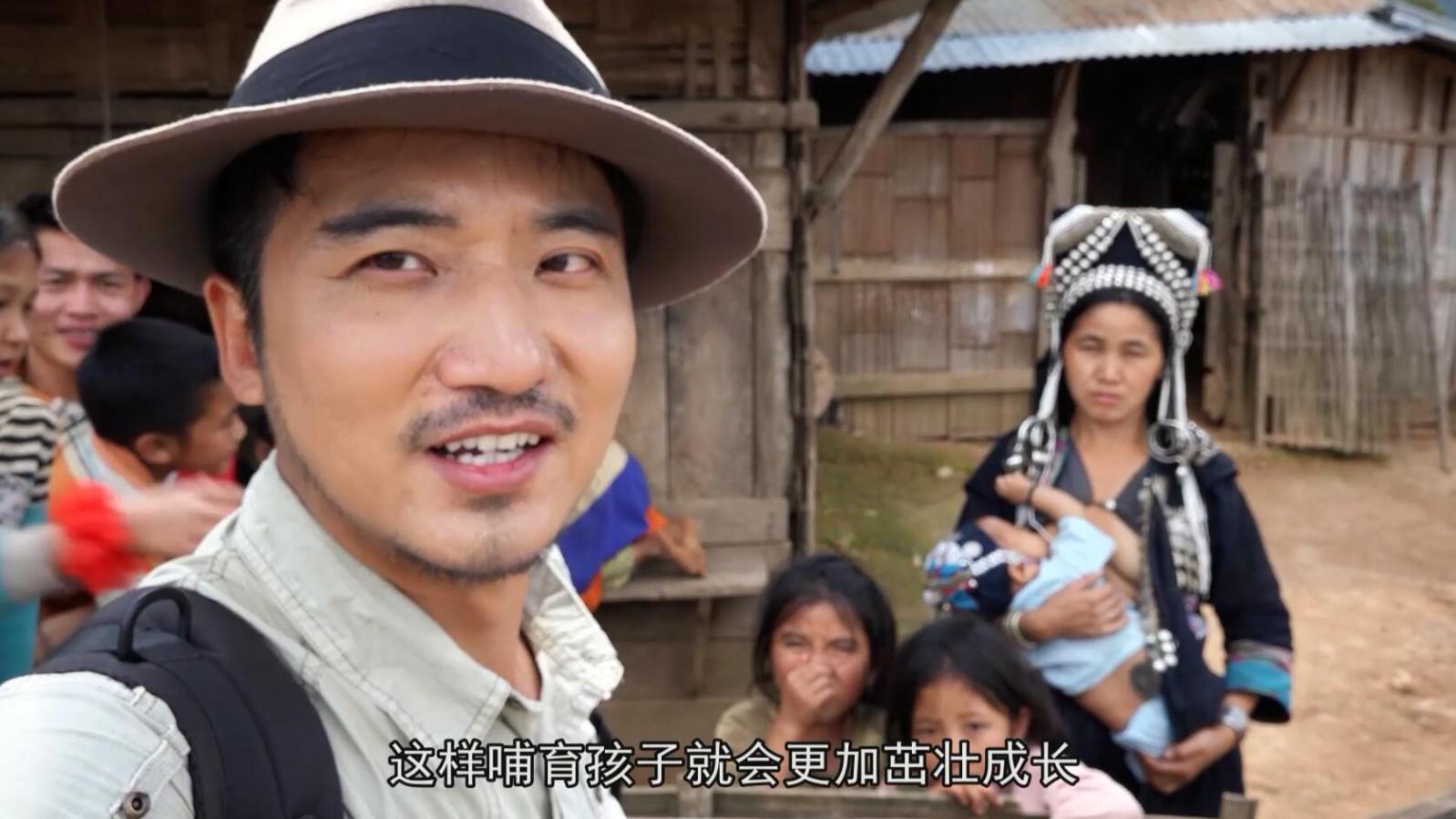 面红耳赤,探访深山里的阿卡族露奶部落,她们面对镜头异常羞涩