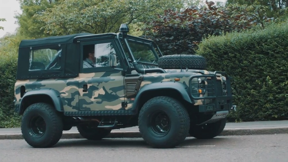 英国著名卫士重制工坊tweaked automotive推出的军事风格卫.