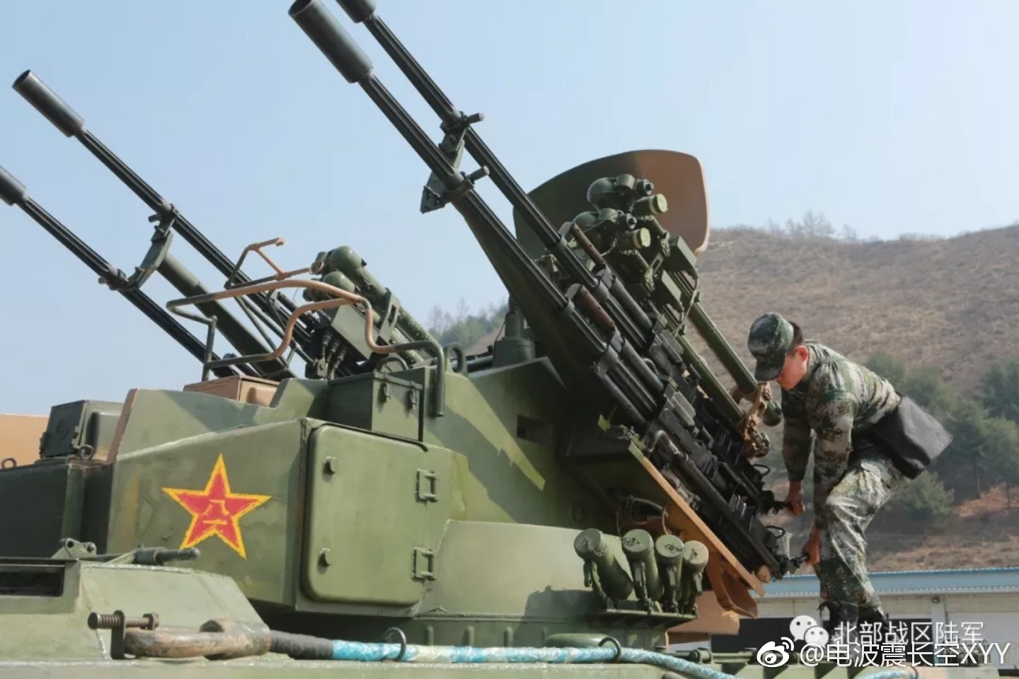刚才错了重发79军某合成旅红17地导红箭10反坦露面