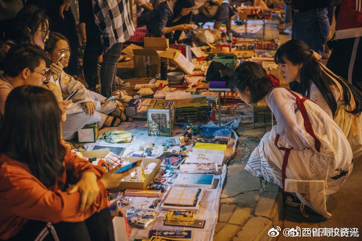 摄影师眼里的山西财经大学毕业生跳蚤市场[心][心][心]