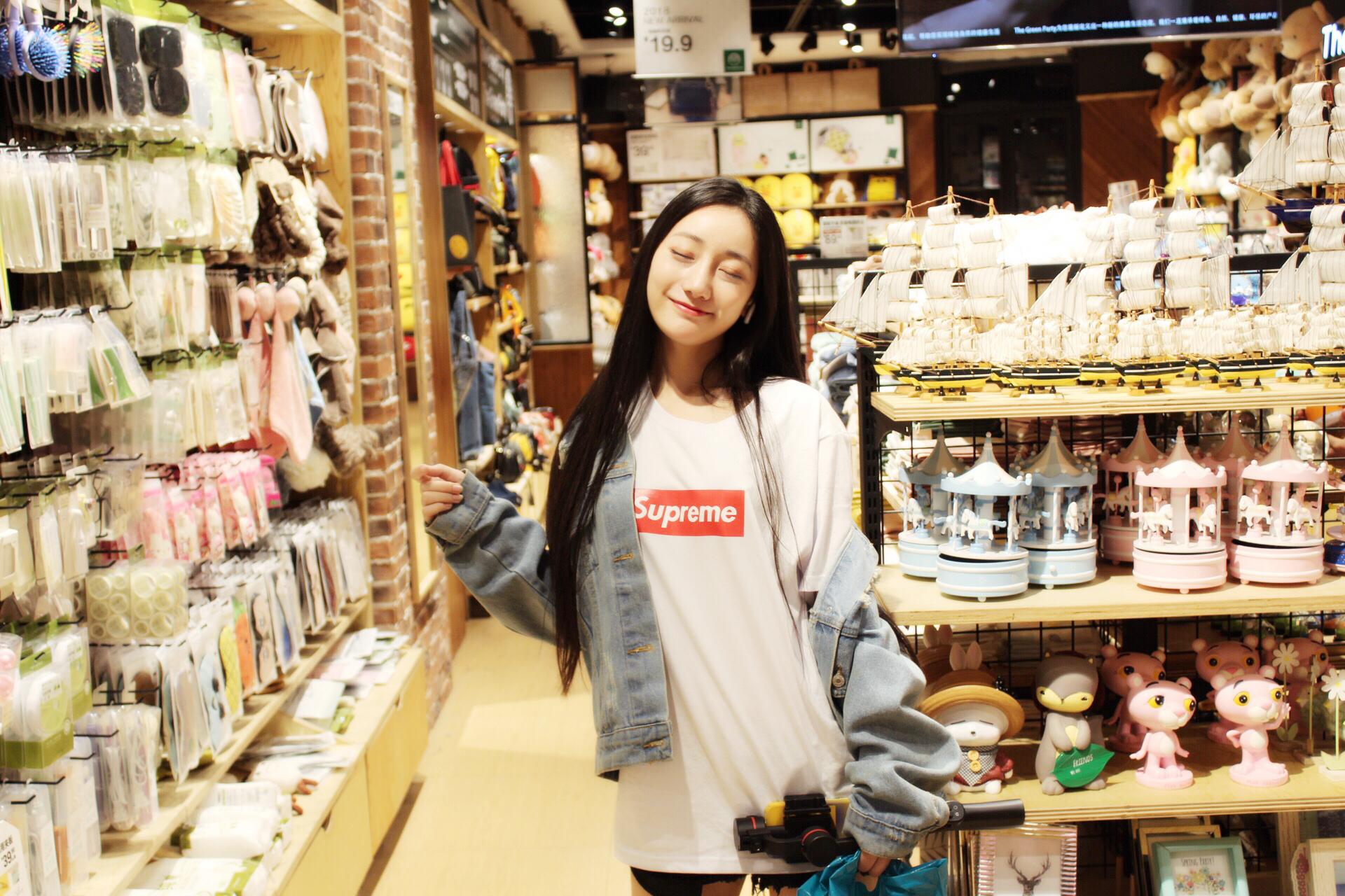 孙小敏天枰座16646kg爱好跳舞专业表演一名才华与美貌兼得的女