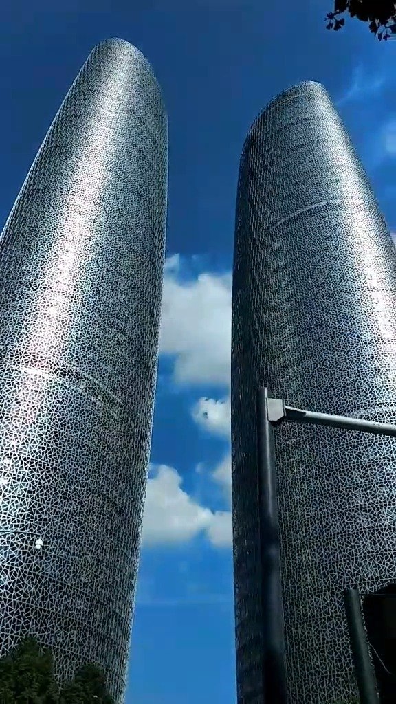 国际城南,天府国际金融中心的双子塔,气势逼人!