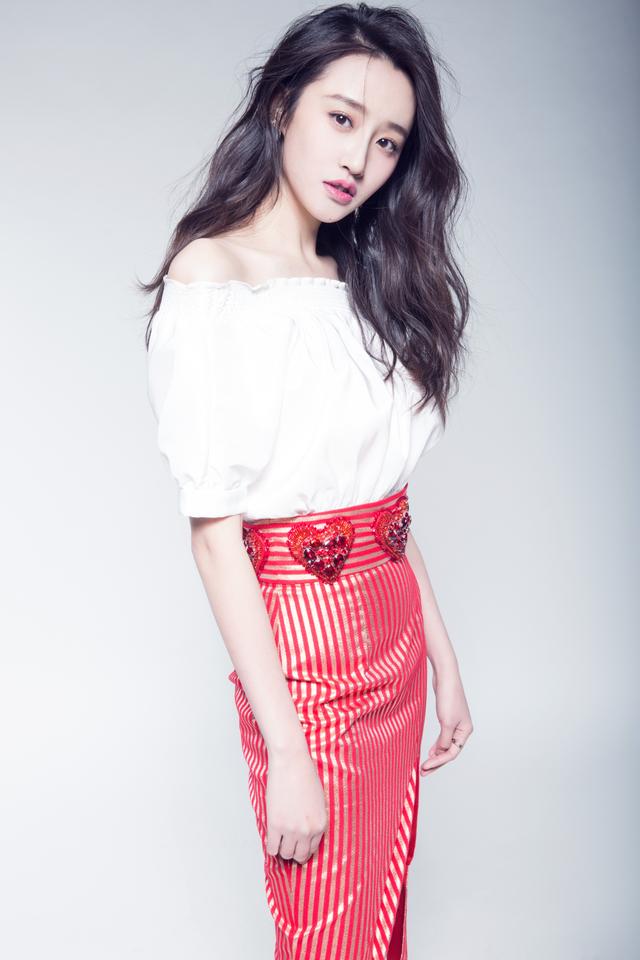 凭借着出色的演技,新生代演员刘佳逐渐为广大观众所熟知,她的身影也