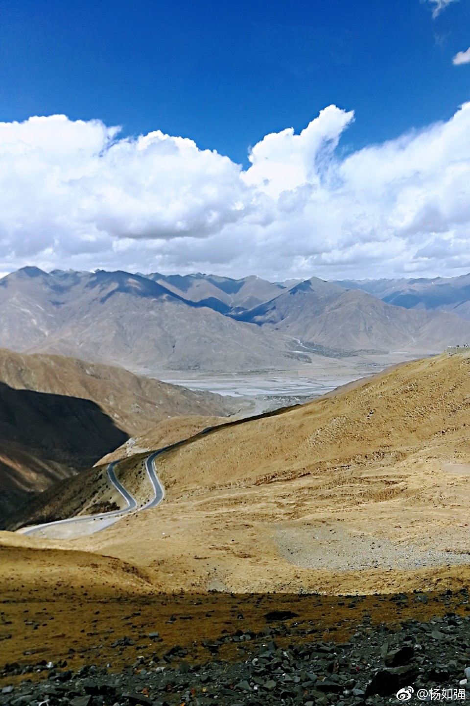 雅江河谷(海拔4280米),景色唯美壮观