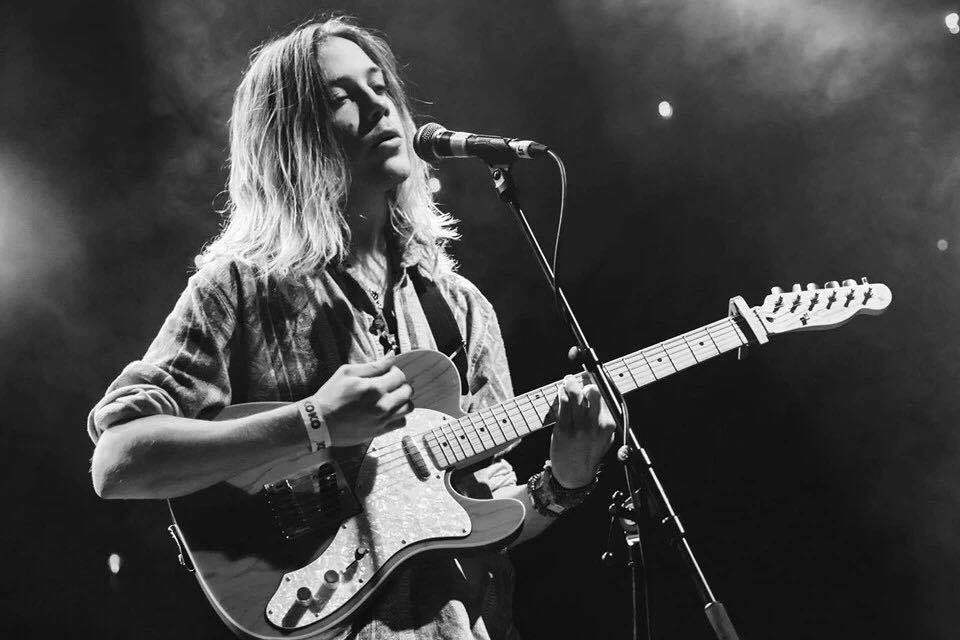 民谣新星isaac gracie 特邀中国神秘大咖"出演"mv