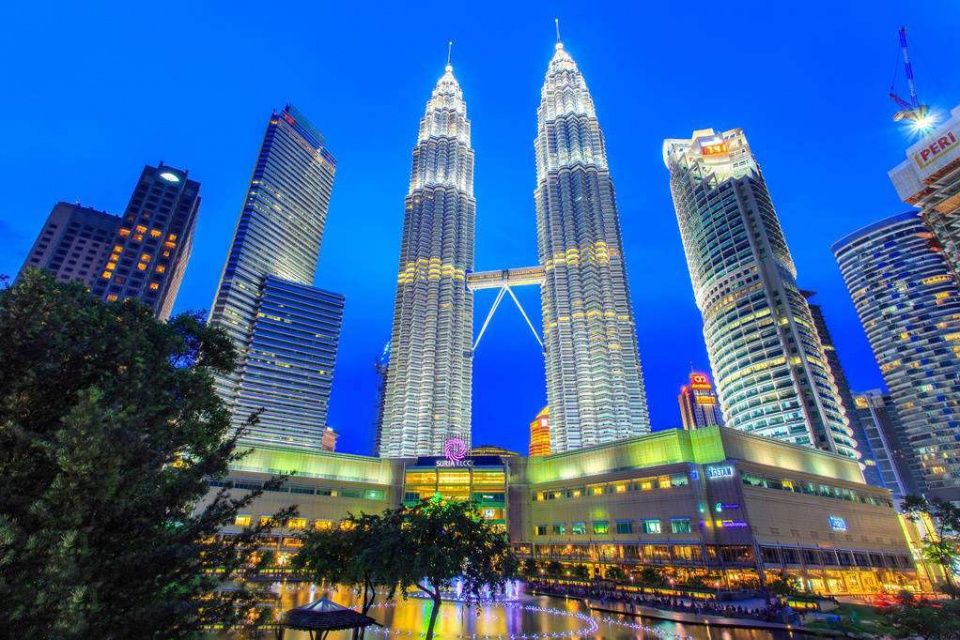 世界九座最大建筑,中国上榜三座,成都,上海,台湾榜上有名|建筑|迪拜塔