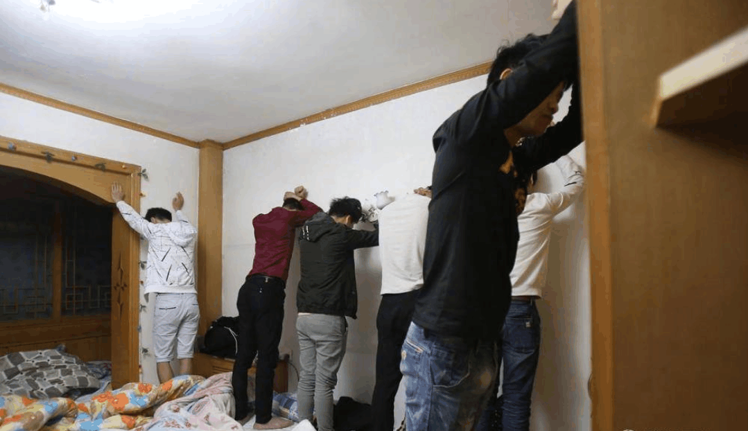 传销新套路假装与客户谈恋爱西安查获550名传销人员