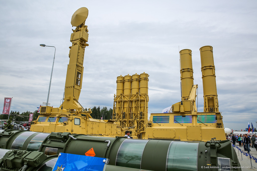 奔驰s300价格及图片