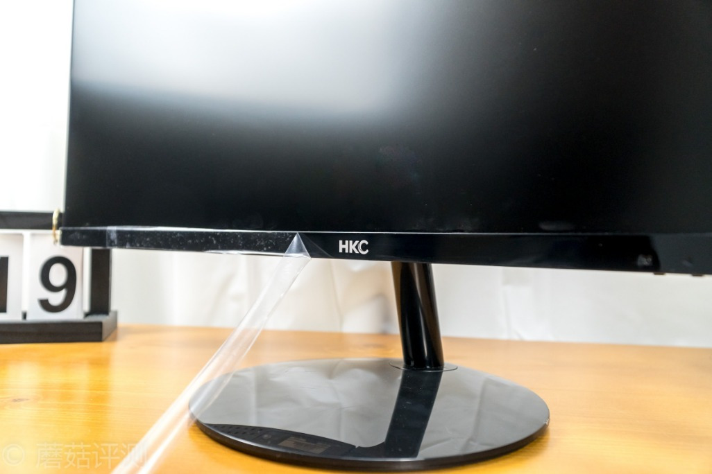 一款优秀的入门显示器是怎样的?——惠科c270曲面电脑显示器