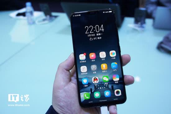 vivo x21手机首发现场实拍:双玻璃异形全面屏|全面屏|屏幕|异形_新浪