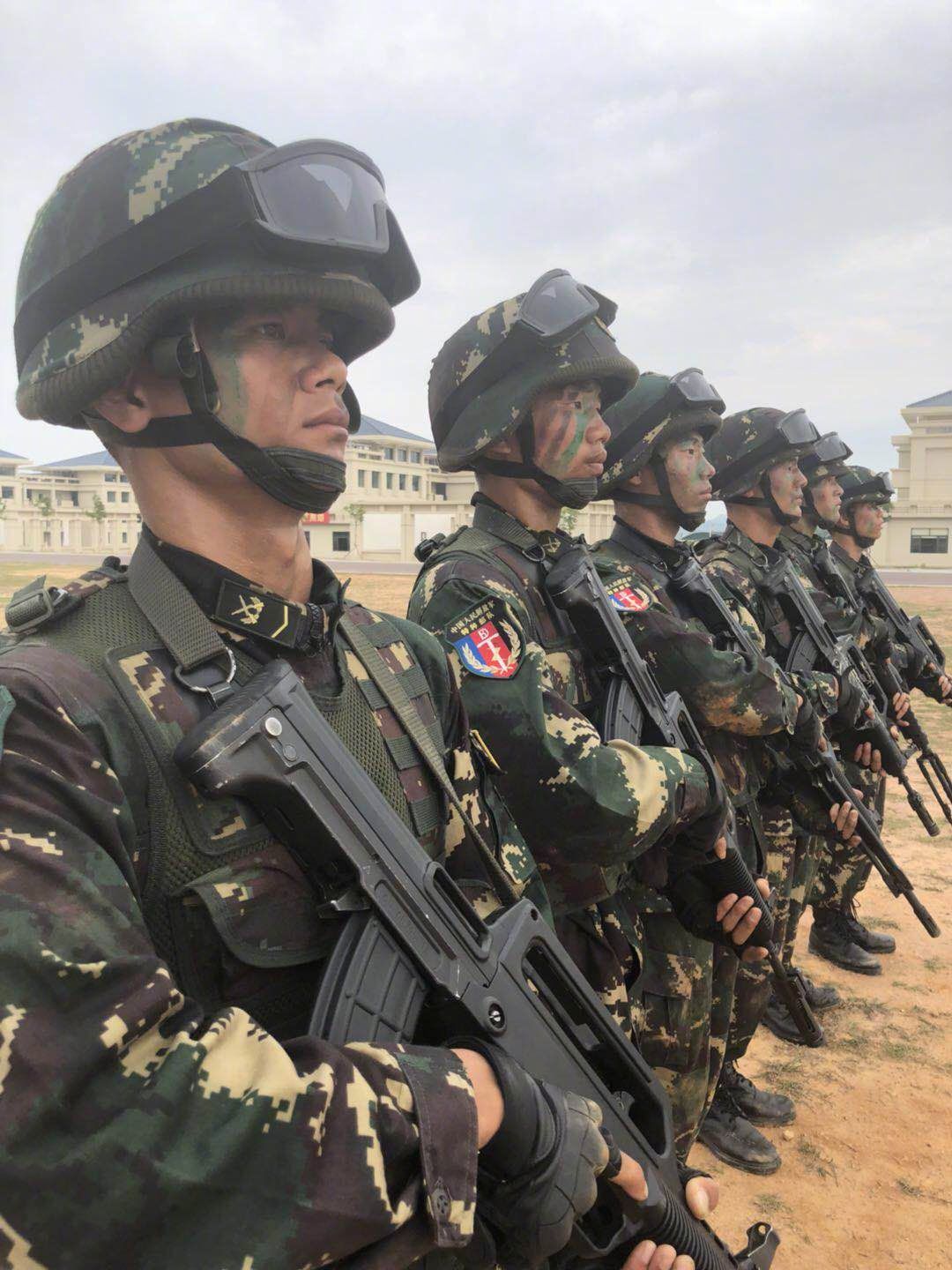 74集团军某特战旅我们的特战兵曾经累吐了俄罗斯的精锐侦察兵