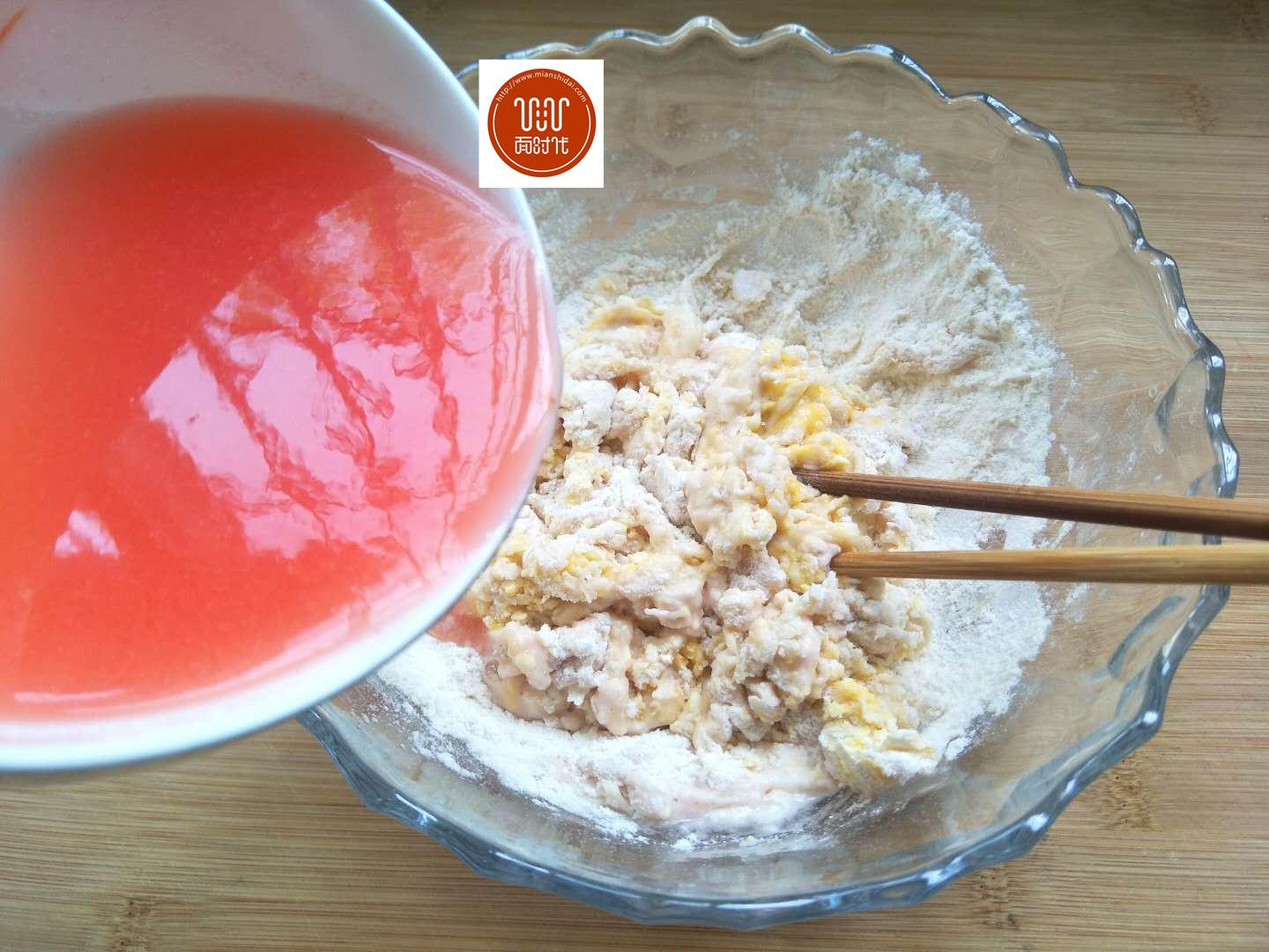 1个西红柿,1个鸡蛋,1碗面粉,这样做出来,小孩子特别爱吃!