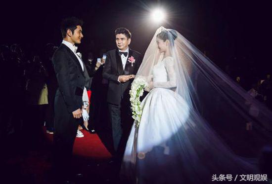 杨幂婚鞋,林心如婚鞋,李小璐婚鞋,差别不是一般