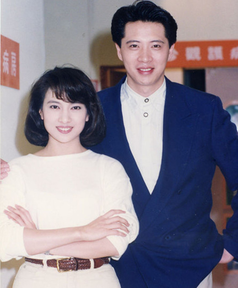 因《家有仙妻》爆红后却选择退隐,嫁富豪后过成这样