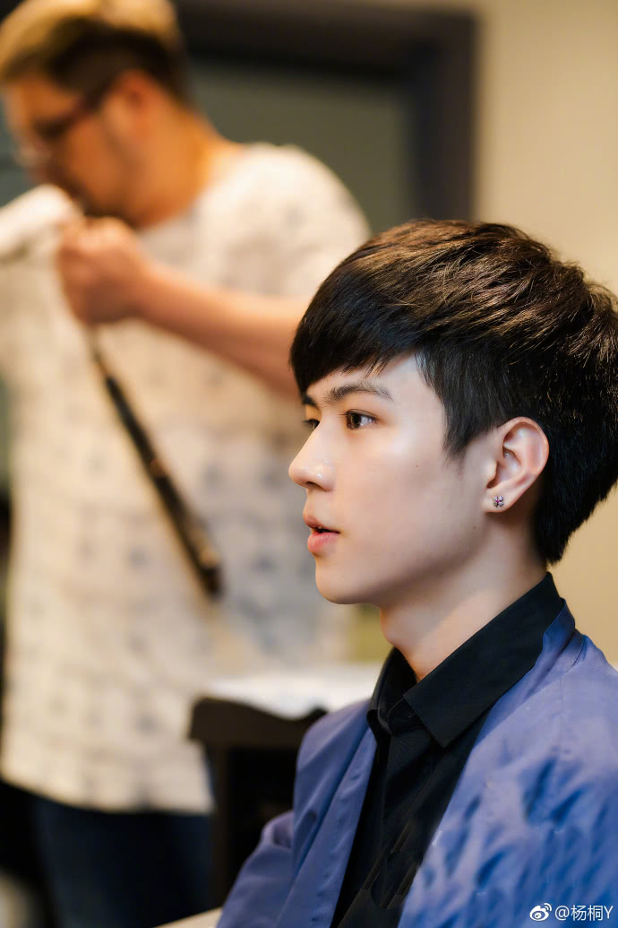 叛逆青年杨桐学成归来,现19岁的他英俊潇洒,真是男大十八变!