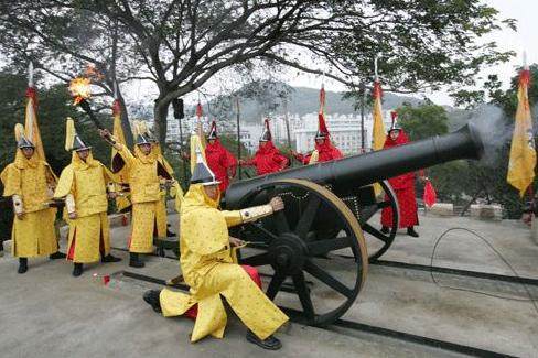 他冒死投奔努尔哈赤,为清朝缔造出一支强大的炮兵部队