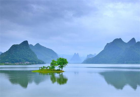 2018朋友圈八月经典成熟签名精选,好听成熟的个性签名简单一句话