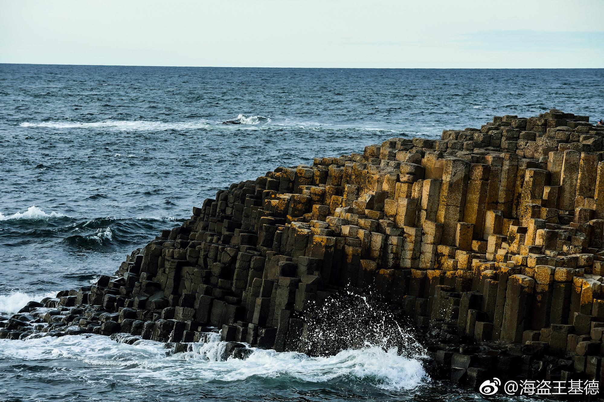 传说中的北爱尔兰巨人之路giantscauseway由火山活动而形成