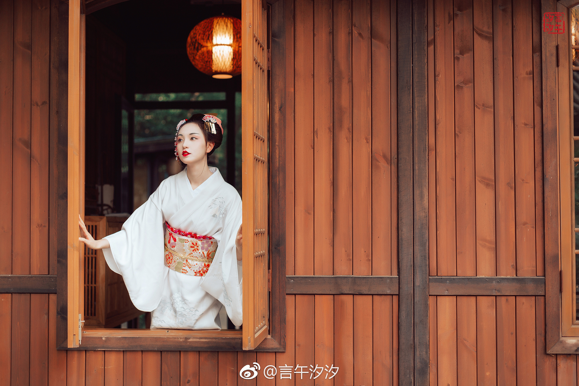 刺槐少女|刺槐|仆仆|山长水远_新浪新闻