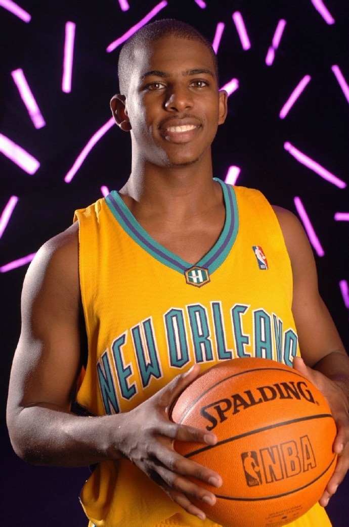 新秀保罗为黄蜂拍摄的一组定妆照简直不能更嫩了